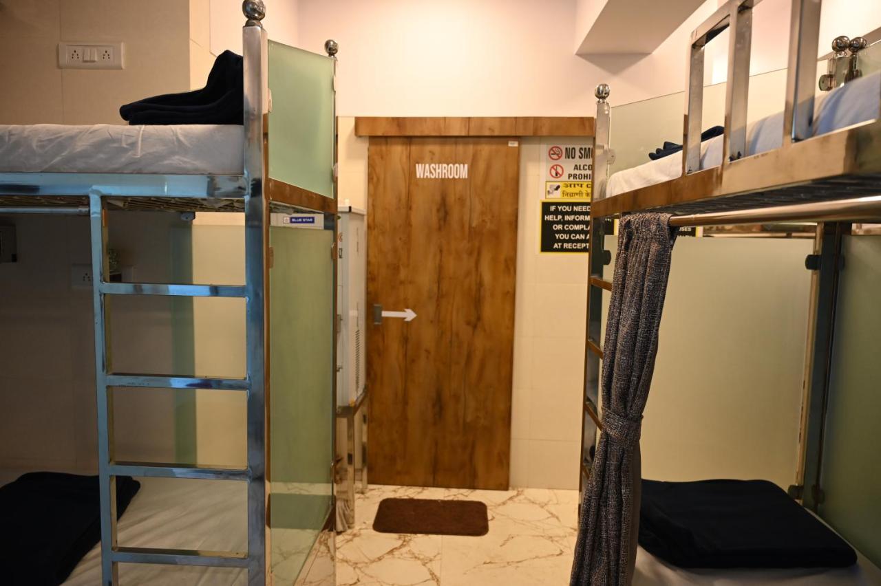Sagar Dormitory Andheri - Nearest To Andheri Railway Station West Βομβάη Εξωτερικό φωτογραφία