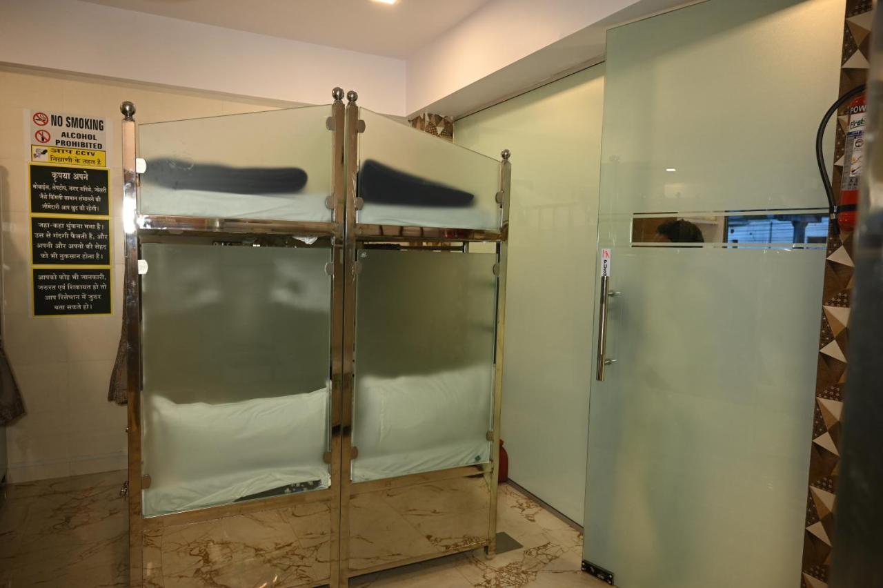 Sagar Dormitory Andheri - Nearest To Andheri Railway Station West Βομβάη Εξωτερικό φωτογραφία